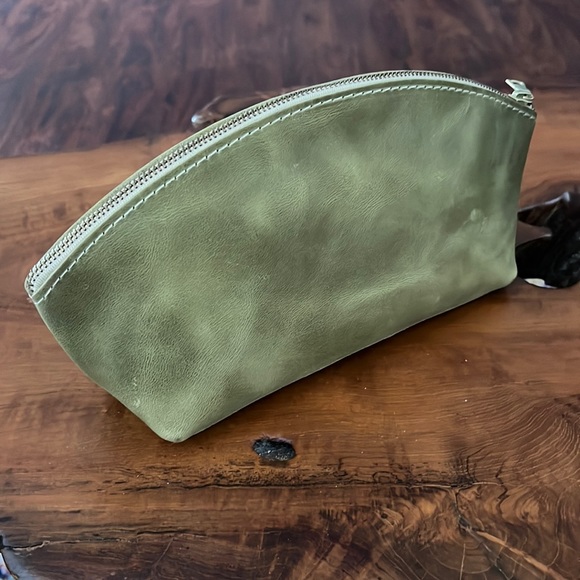 Portland Leather Handbags - Portland Leather Goods Total Eclipse Anjou Green, Brand New Make Up Bag
